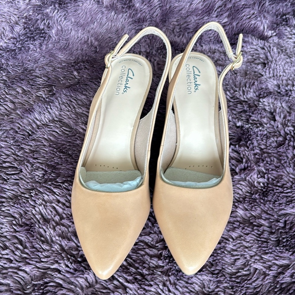 Brand New - Never Worn - Clarks Women’s Kataleyna Step Pump.